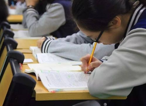 班主任不準15歲男生晚自習上廁所的背后