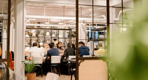 上海和平飯店套餐引爭議，消費(fèi)者質(zhì)疑花錢買自卑