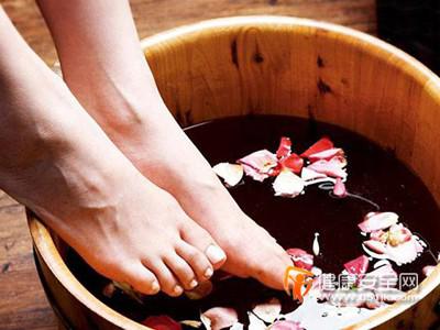 泡腳時(shí)間并非越長越好