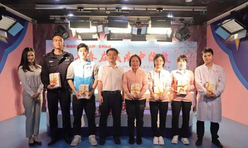 清華女碩士二次入伍被授銜為中尉，家國(guó)情懷的璀璨綻放
