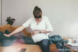 99年女子生娃前忍著宮縮緊急化妝，母愛(ài)與自我堅(jiān)持的奇妙交織