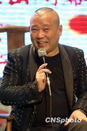 郭德綱現(xiàn)場還原因?yàn)樗? title=