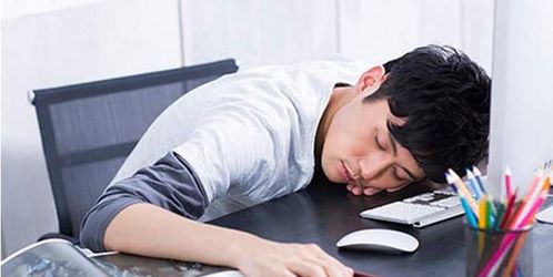 男孩睡覺突然打自己被確診腦炎