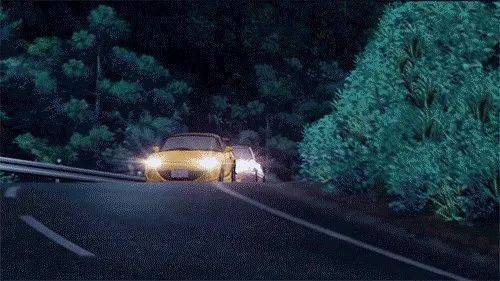 女生凌晨摸黑走山路 好心人捎回城的故事