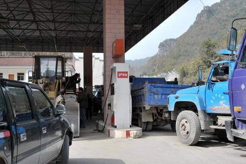 汽車(chē)柴油多少加滿(mǎn)