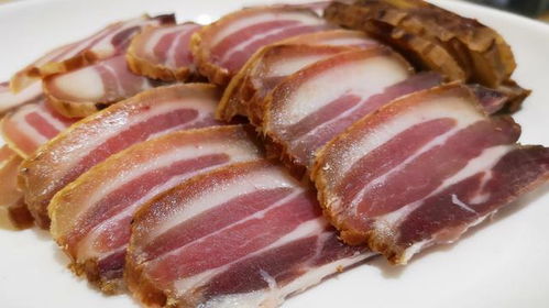 女子撕開(kāi)臘肉發(fā)現(xiàn)全是肥肉