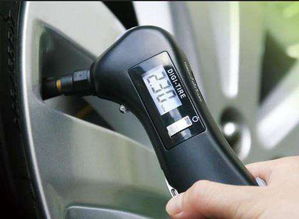 小汽車充氣多少氣壓正常