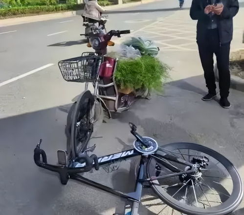 汽車被撞后續(xù)賠償多少