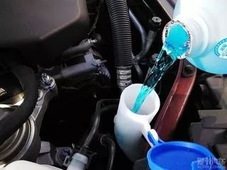 汽車加防凍液多少公斤