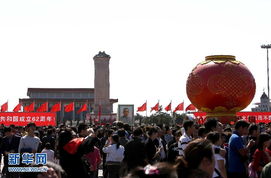 五一假期天安門廣場，游人如織的繁華盛景