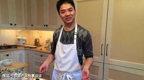 劉強(qiáng)東現(xiàn)身日本，意外穿著豬豬俠服裝引發(fā)關(guān)注熱潮