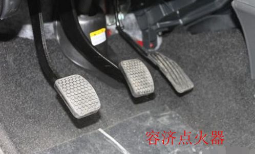 汽車剎車鉗多少公里換新,汽車剎車鉗多少公里換新的