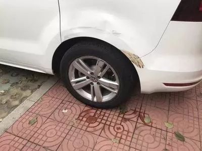 汽車補(bǔ)劃痕多少錢,汽車補(bǔ)劃痕多少錢一次