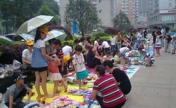 旅游區(qū)擺攤什么項目賺錢,旅游區(qū)擺地攤什么生意好