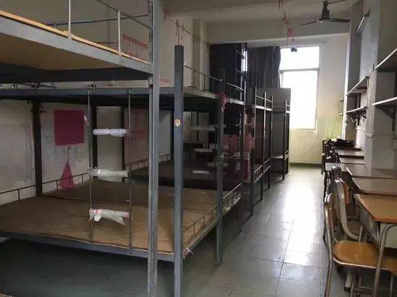 #大學(xué)宿舍沒空調(diào)會成為招生減章嗎#大學(xué)宿舍沒有空調(diào)，招生挑戰(zhàn)還是機(jī)遇？