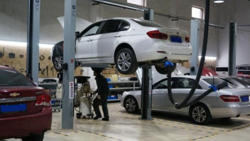 汽車首保養(yǎng)要多少公里,汽車首保應(yīng)該多少公里