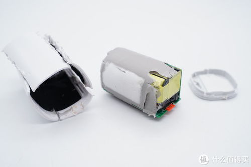 小米手機充電器拆開方法